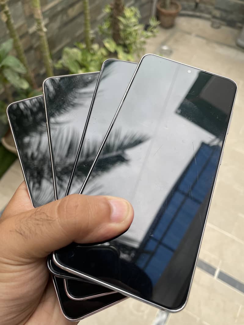 WHOLESALE RATES | samsung s21  | NON PTA | Factory Unlocked | Quantity

                                                            alt=