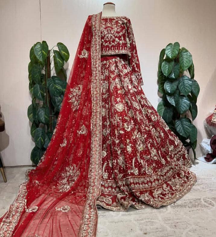 choli lehnga

                                                            alt=