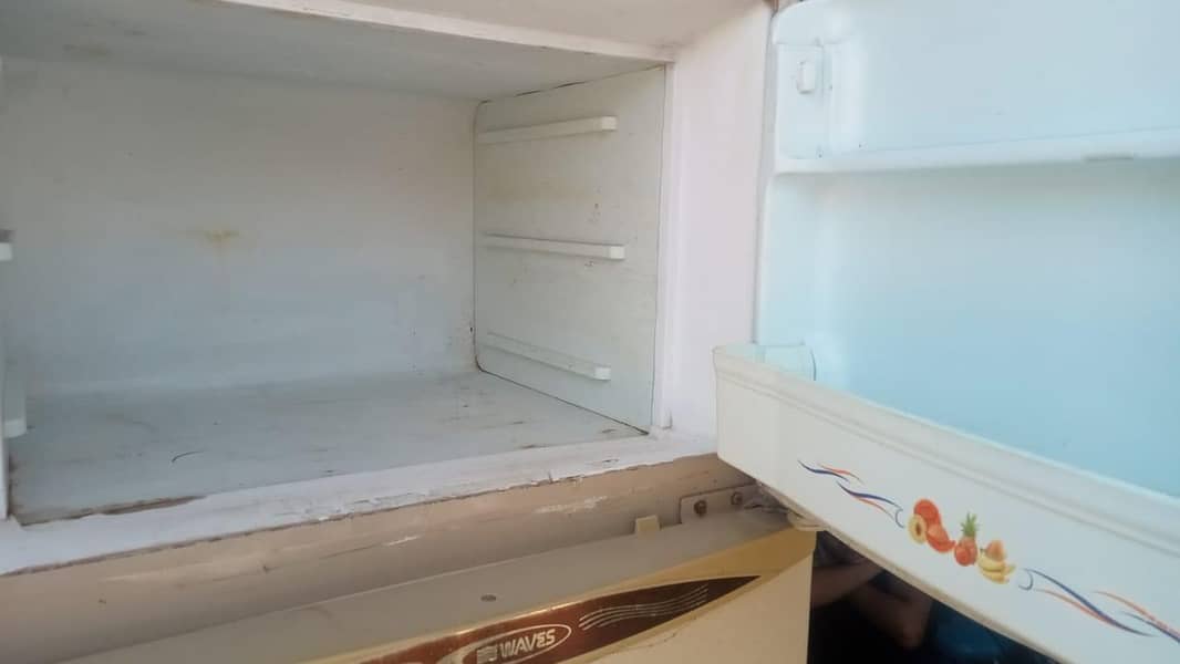 ok condition 1st owner  size medium final  25000

                                                            alt=