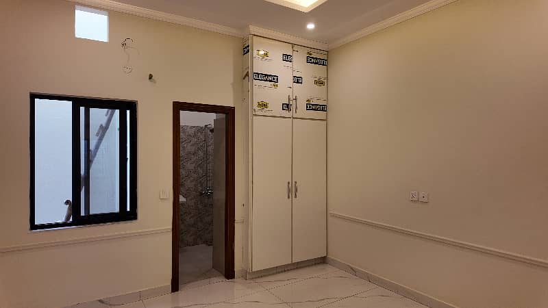 House For Sale In Rs. 17000000/-

                                                            alt=