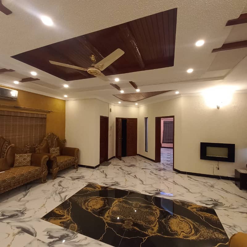 Furnished 10 Marla 4 bedroom phase 2 for rent bahria town Rawalpindi

                                                            alt=