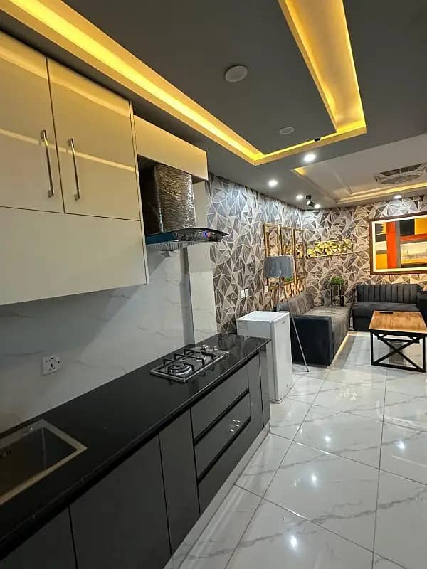 Per Day Rooms Available for Short Stays in Bahria Town

                                                            alt=