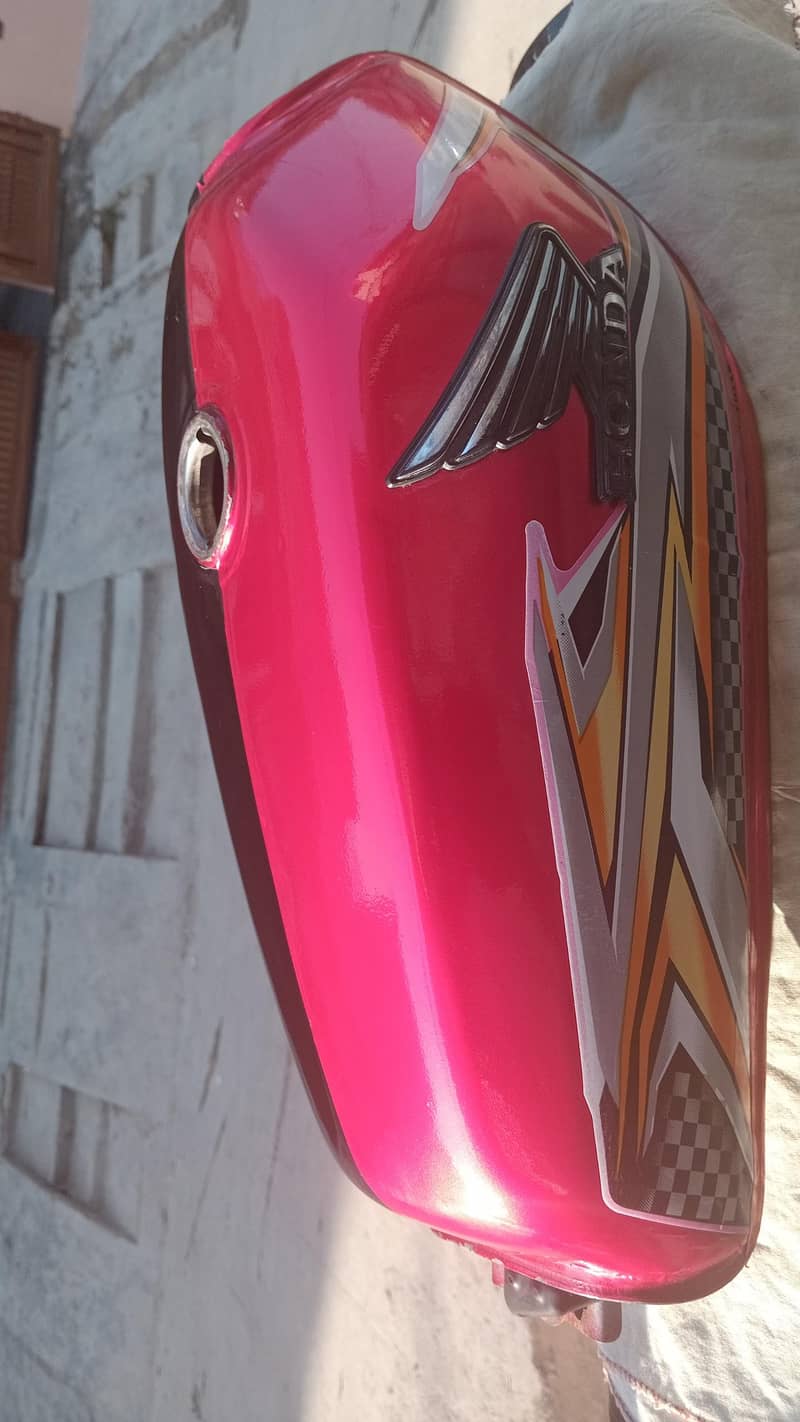 Feul Tank of Honda 125

                                                            alt=