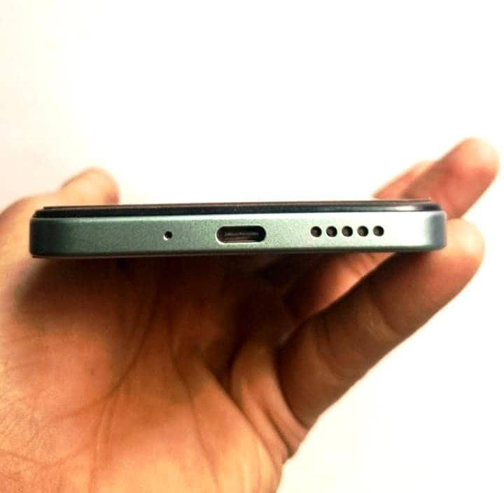 Xiaomi Poco C75 with Box warranty mai hai abhi Mobile bilkuk ok hai.

                                                            alt=