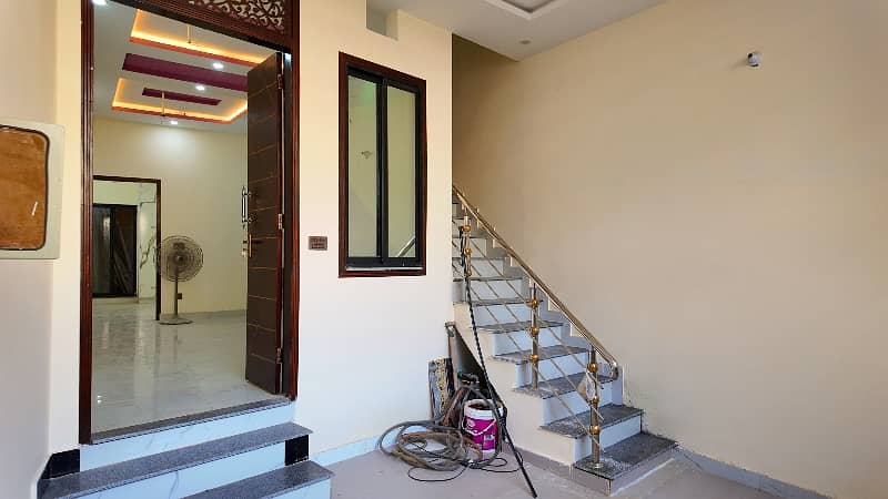 3 Marla House Is Available For Sale In Farooq Colony Walton Road Lahore

                                                            alt=