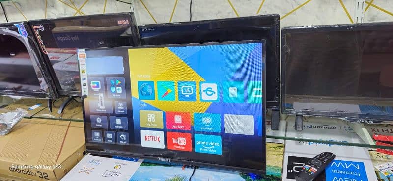 43 INCH SMART FHD LED TV BORDERLESS DESIGN

                                                            alt=