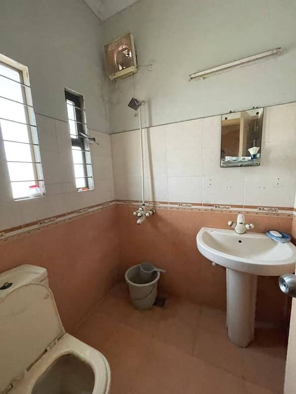 10مرلہ گھر برائے رینٹ وابڈا ٹاون لاھور

                                                            alt=