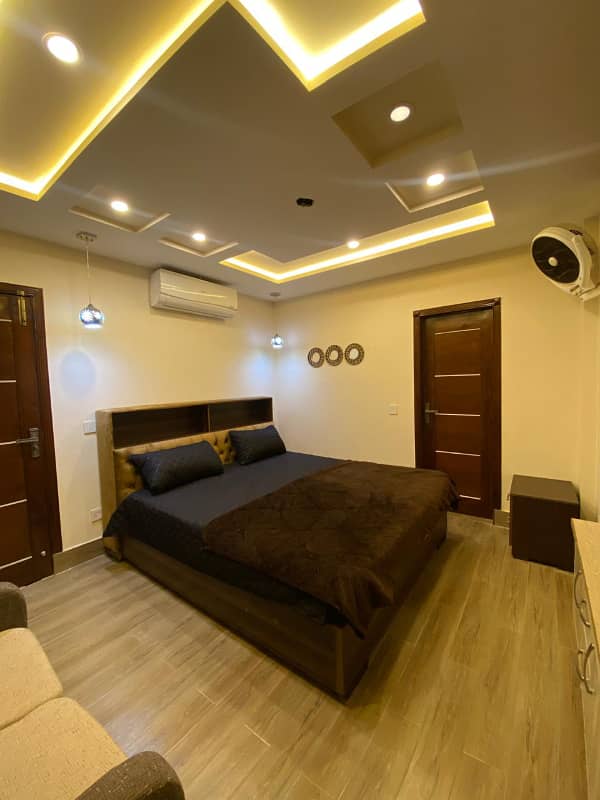 Per day luxury Furnished one bedroom apartment

                                                            alt=