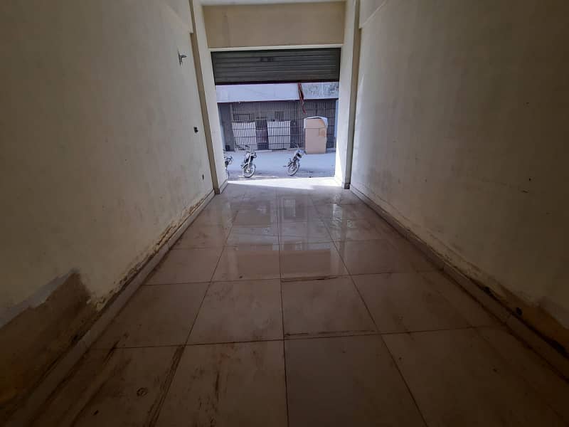 Commercial Shop 10 X 18 with washroom & Kitchen Gwalior Society

                                                            alt=