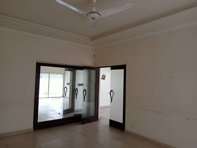 1 KANAL HOUSE FOR RENT GULBERG MAIN CANAL ROAD GARDEN MODEL MUSLIM IQBAL JOHAR TOWN SHADMAN GOR UPPER MALL LAHORE

                                                            alt=