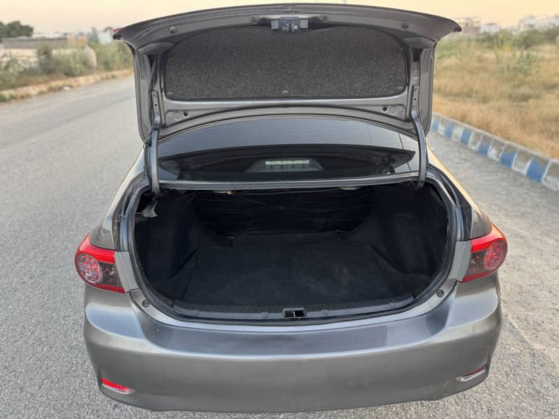 Toyota Corolla Altis SR 1.6 Cruisetonic Model 2012 Good Condition

                                                            alt=