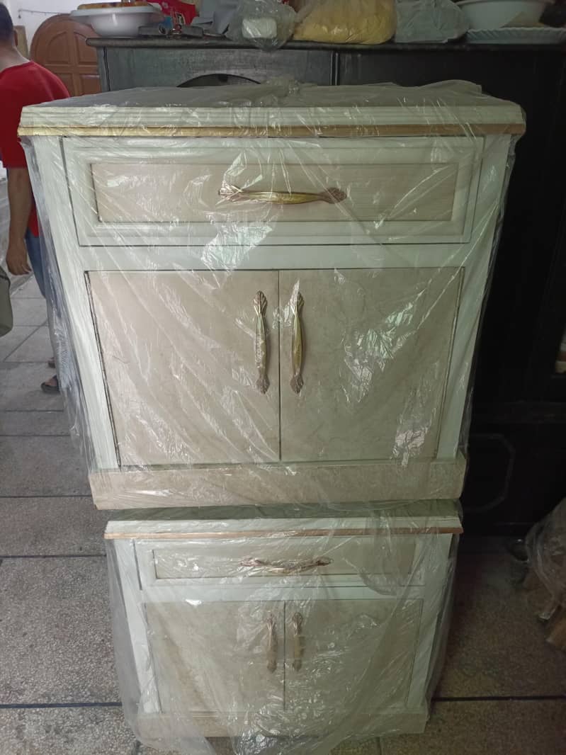 bed set side table and dressing table 03244188844

                                                            alt=