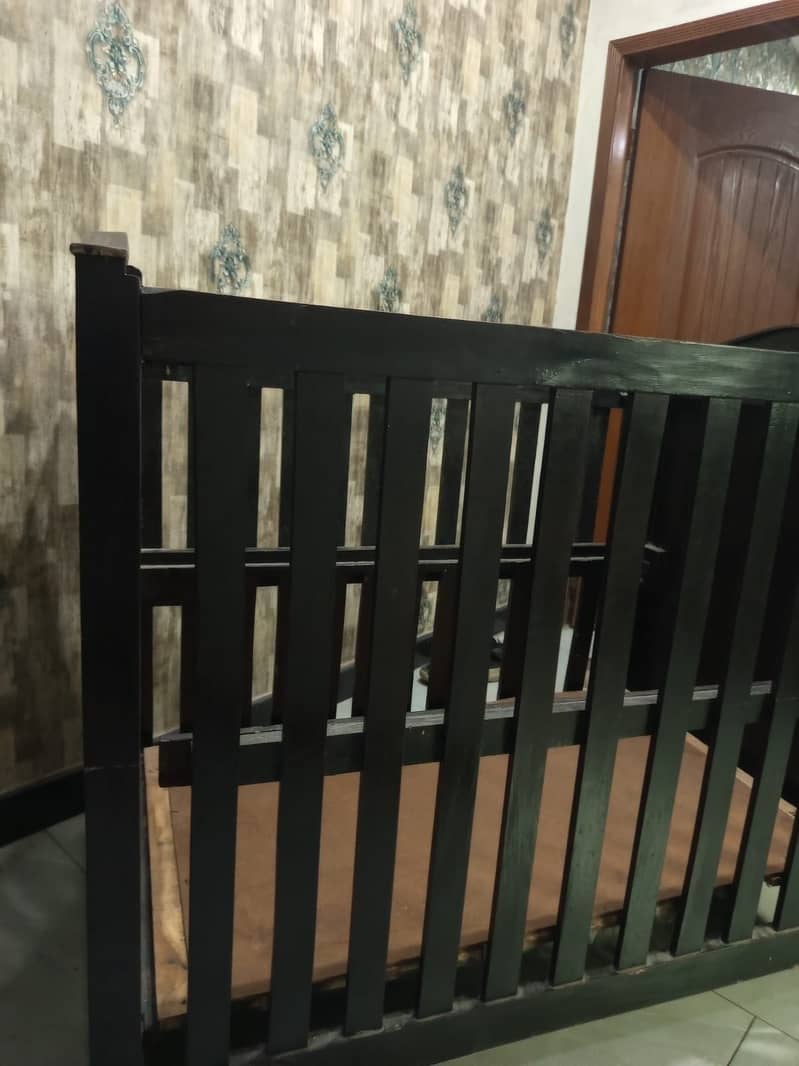 Baby cot bed

                                                            alt=