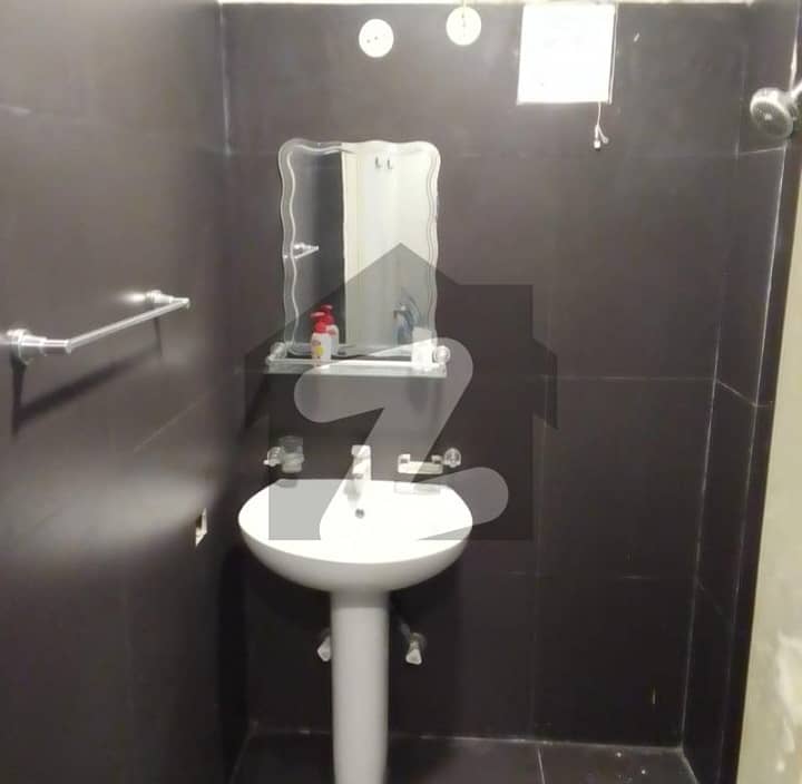 Building Of 3600 Square ft For rent In Muslim Commercial Area

                                                            alt=