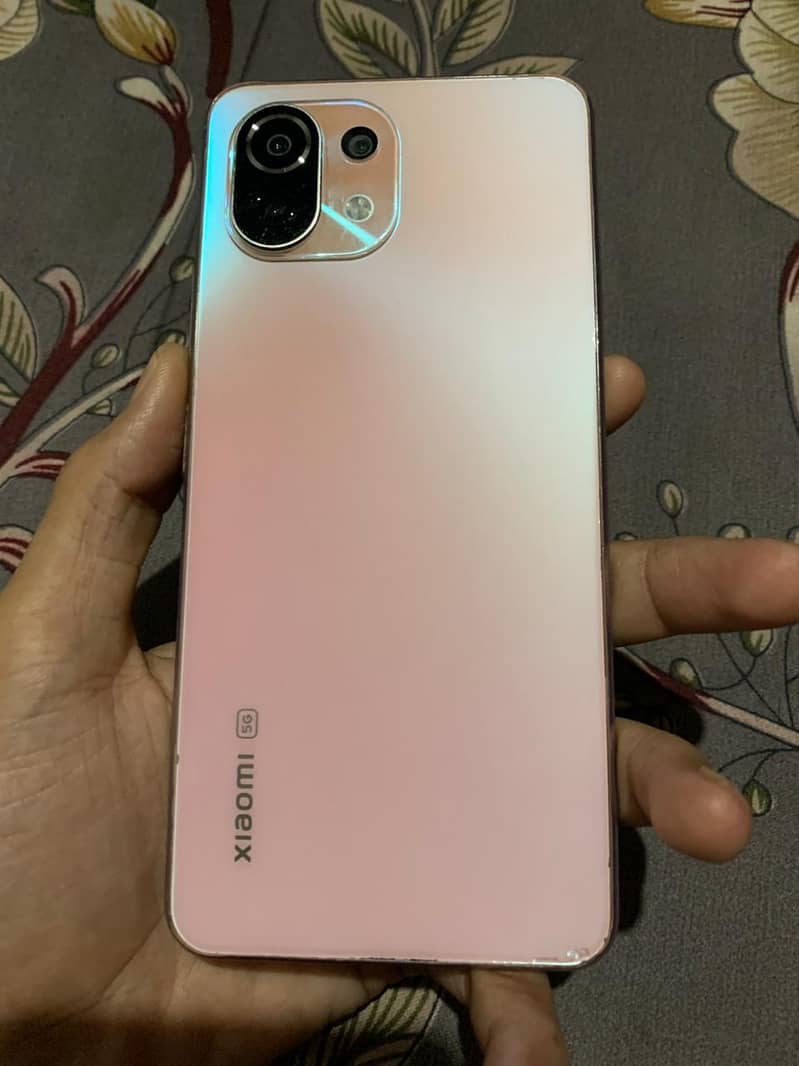 Xiaomi mi 11 lite 5G 8/128

                                                            alt=