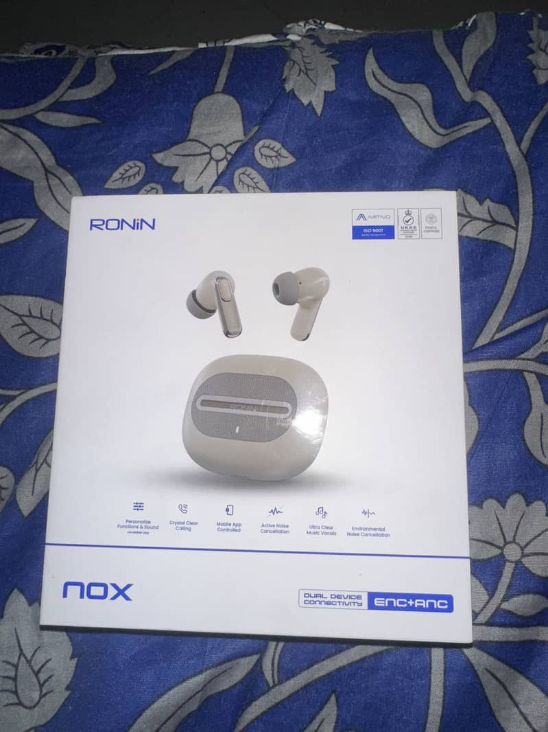 Ronin nox new just box opened 1 year brand warranty

                                                            alt=