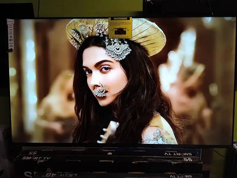 50" 55 65" INCH Hisense Vidaa SMART LED TV

                                                            alt=