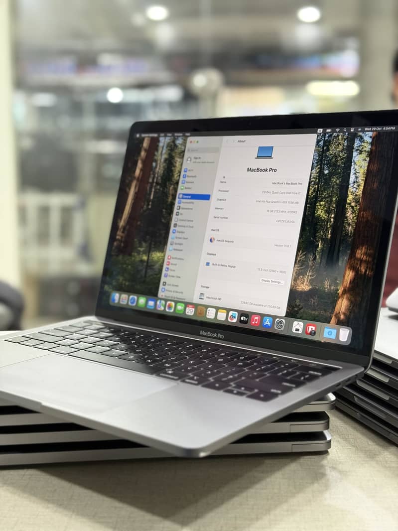 macbook pro | m1 pro 2021 | 16 inch | 32GB/ 1TB

                                                            alt=