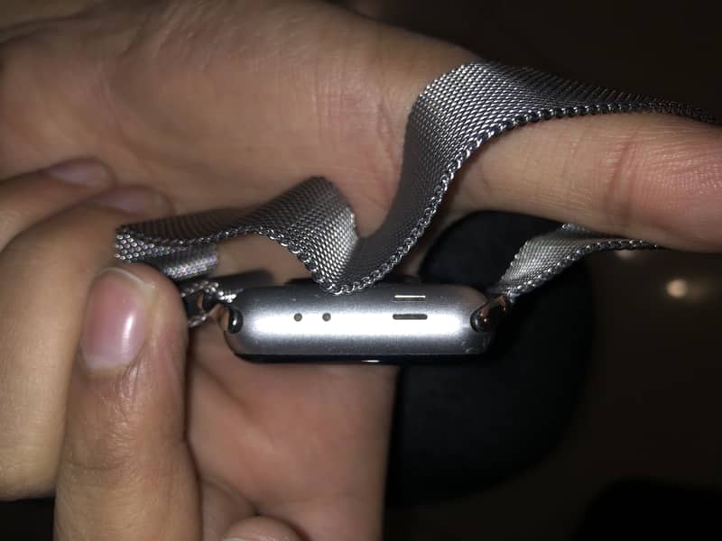 Apple watch series 3

                                                            alt=