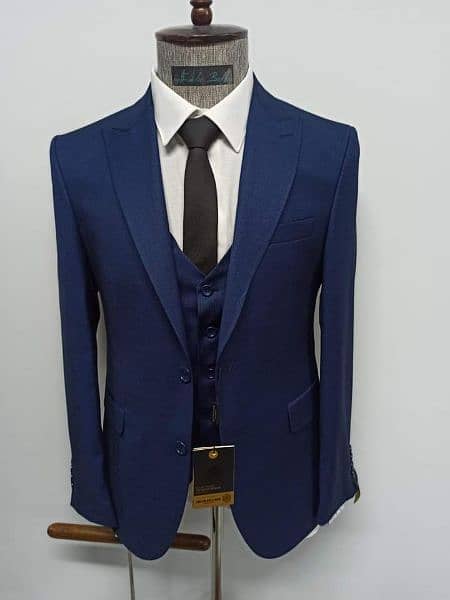 coat pant suit

                                                            alt=