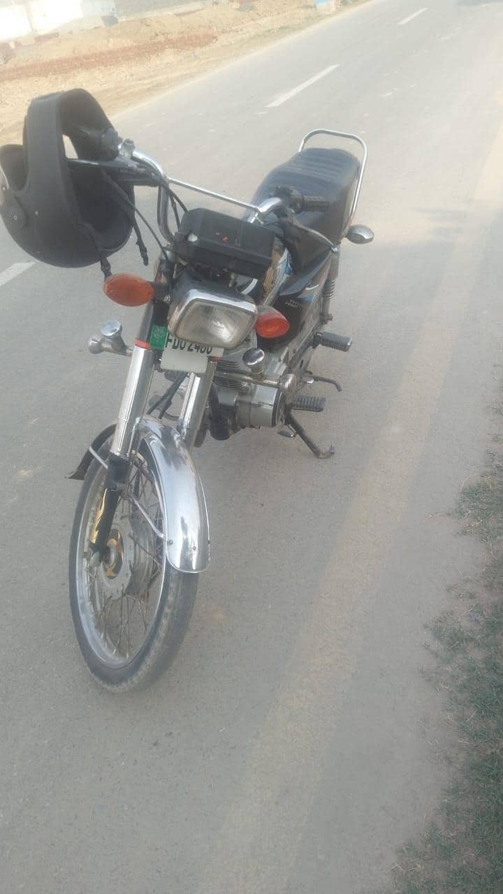 toyo motorcycle ha 125 document all clear ha 03292347403

                                                            alt=