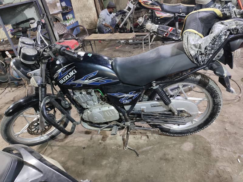 suzuki 150

                                                            alt=
