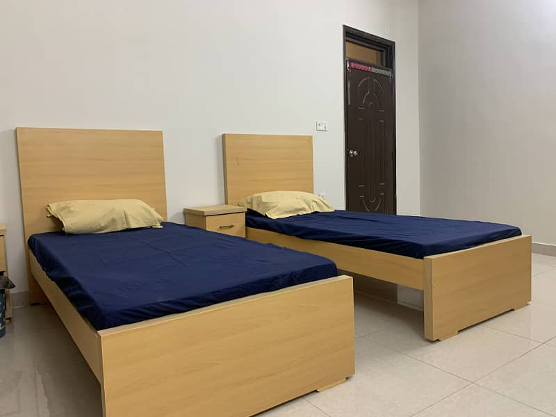 Shared & Private Rooms for Females in Gulshan by MyGhar

                                                            alt=