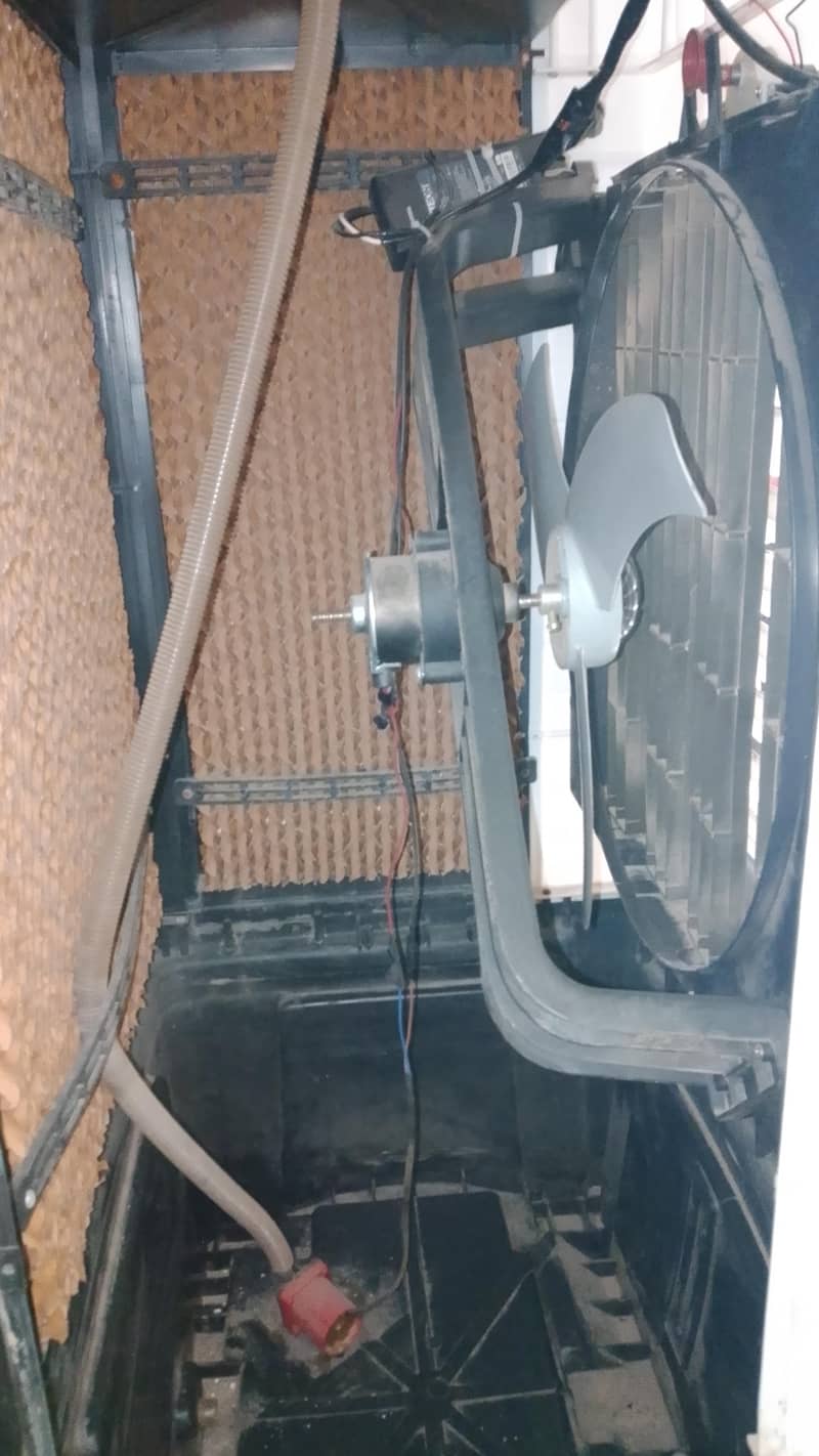 brand new condition super Asia ac/dc cooler

                                                            alt=