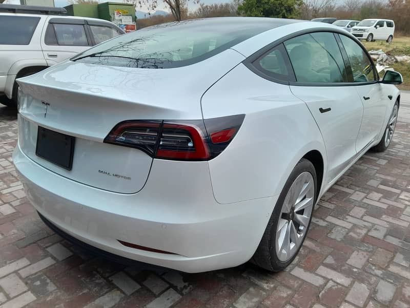 Tesla Model 3 2021/2024

                                                            alt=