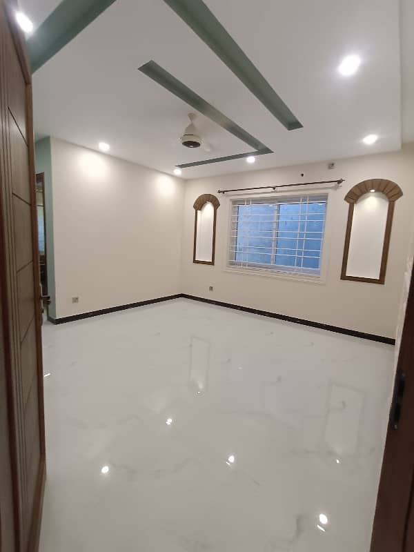 Double story new real picture urgent sale

                                                            alt=