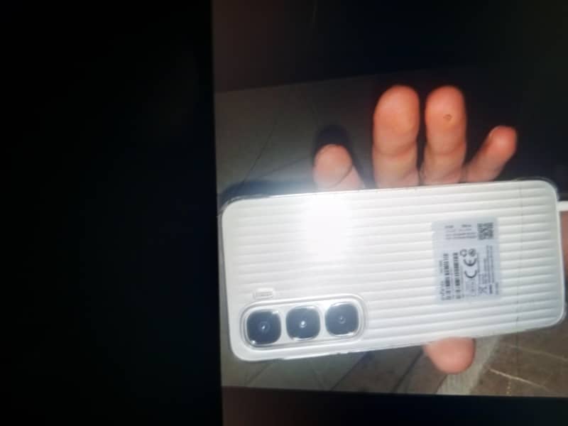 Hot 60i 6+4/128

                                                            alt=