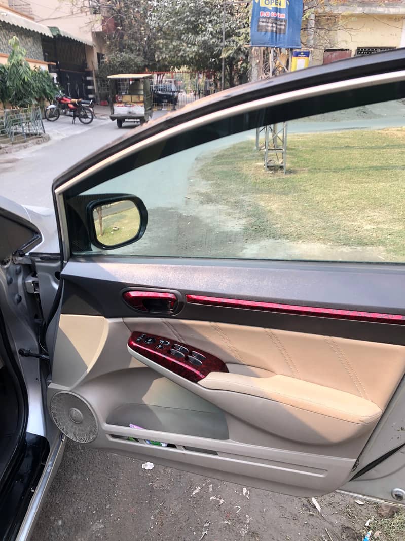 Honda Civic Reborn Automatic

                                                            alt=