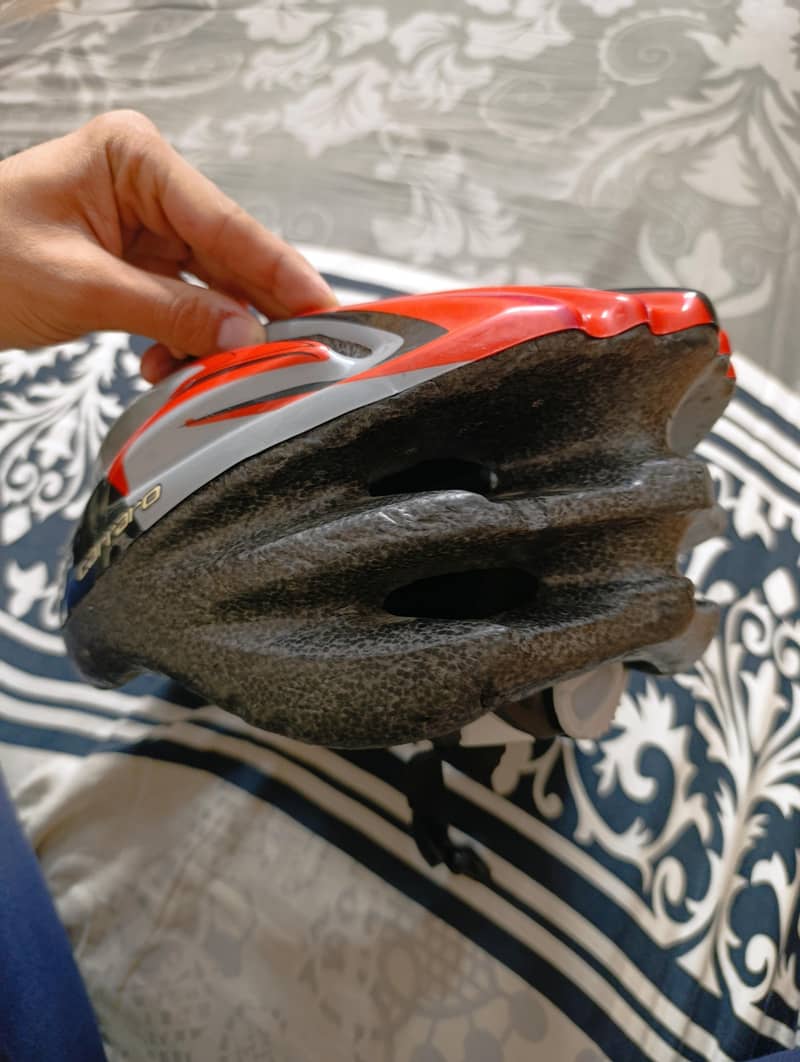 Carraro Bicycle Helmet

                                                            alt=