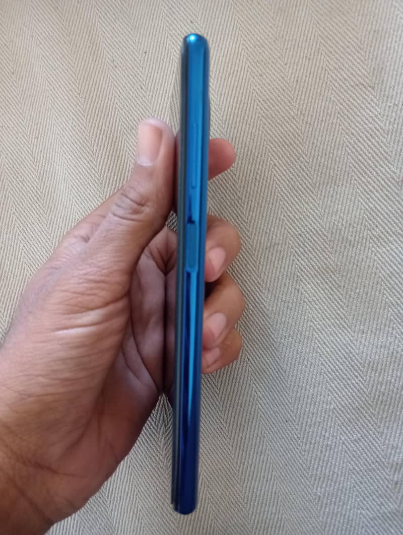 Poco x3 NFC 6/128 with box

                                                            alt=