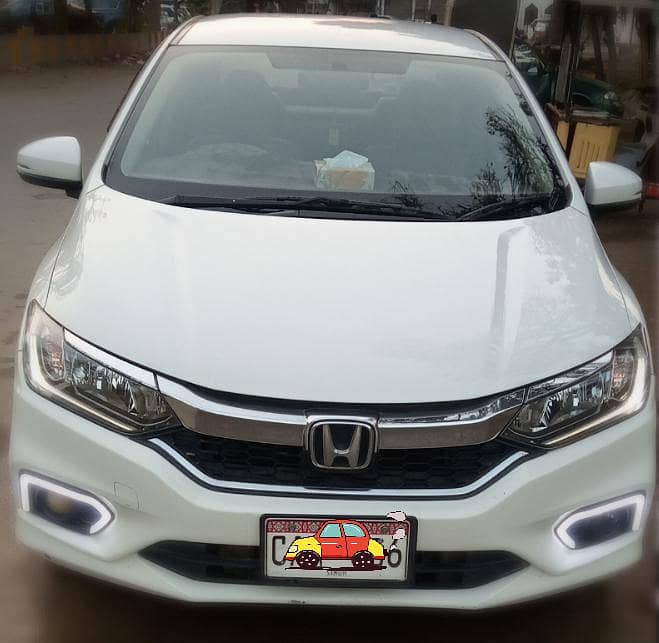 Honda City Aspire CVT 1.5 full options.

                                                            alt=