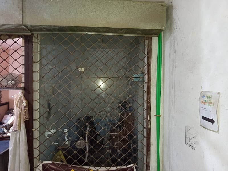 Ground Floor Shop In Johar Town Phase 2 - Block H3 Sized 56 Square Feet Is Available

                                                            alt=