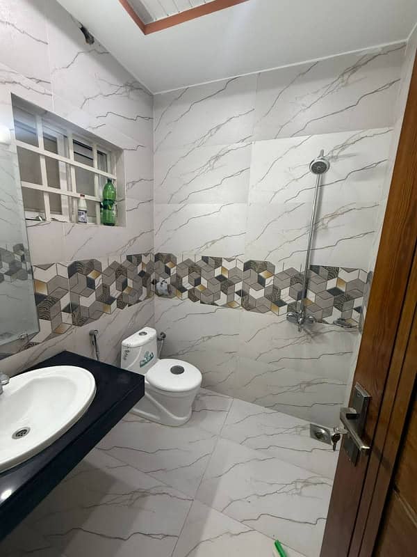 6 Marla (LOP Cleared) Beautiful Brand New House In Jinnah Garden

                                                            alt=