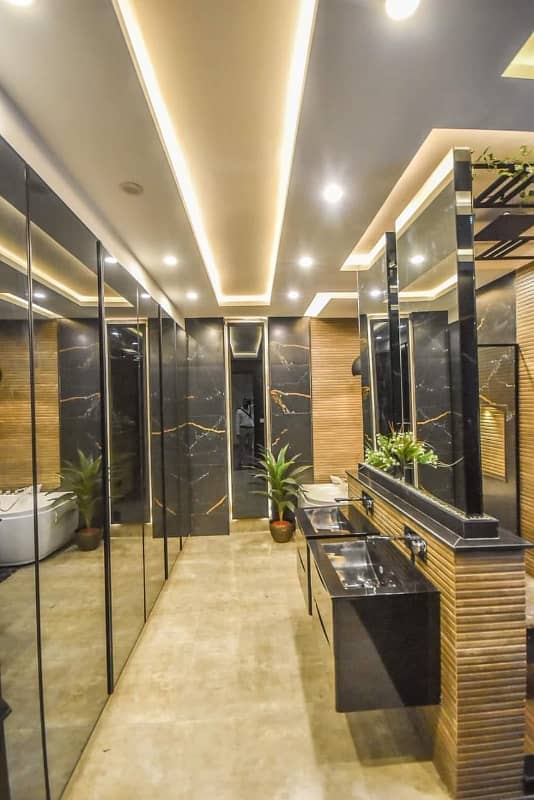 Most Luxurious 1 Kanal House Is Available For Rent In PHASE 6 DHA, Lahore

                                                            alt=