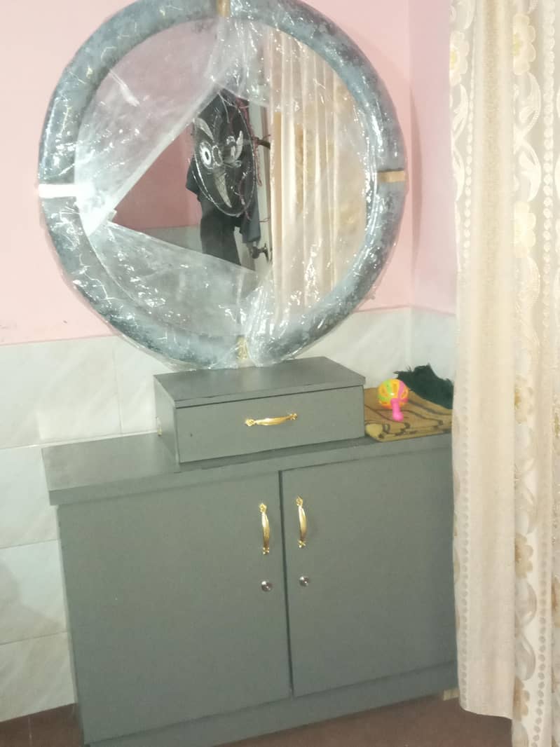 lamination partex furniture

                                                            alt=