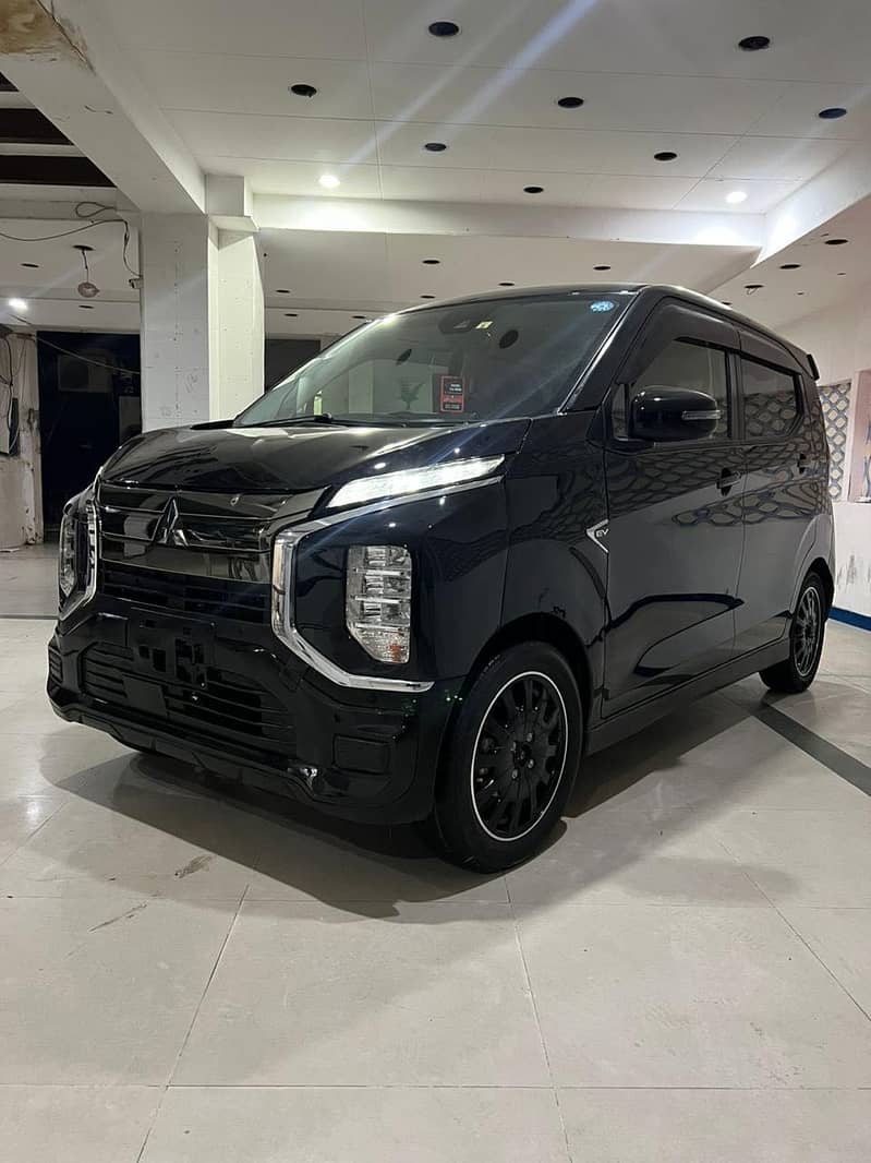 Mitsubishi ek x ev 2022 (same as sakura)

                                                            alt=