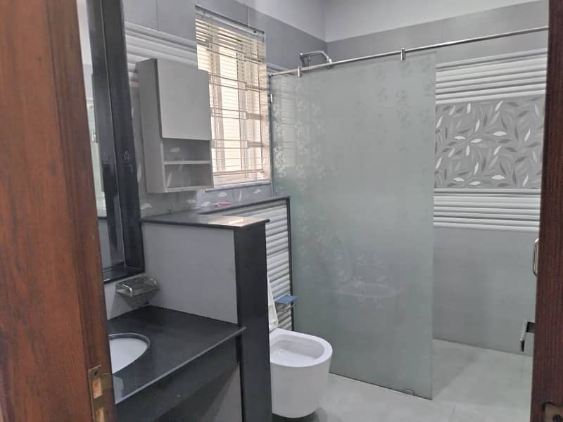 Vip 10 Marla Semi Furnished Upper Portion Available For Rent In Bahria Town

                                                            alt=