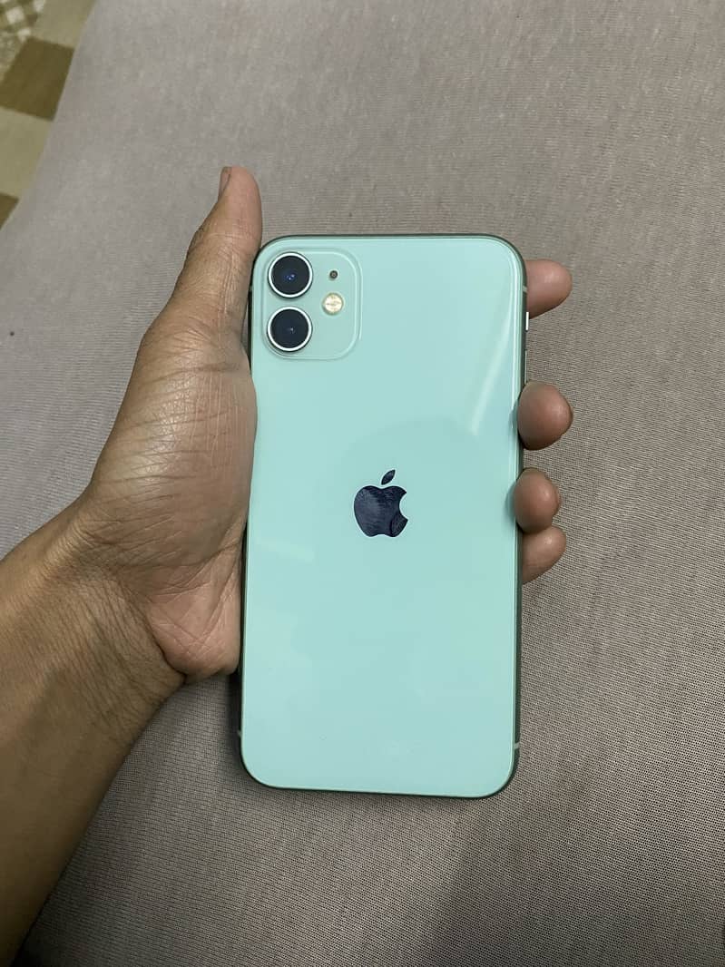iPhone 11

                                                            alt=
