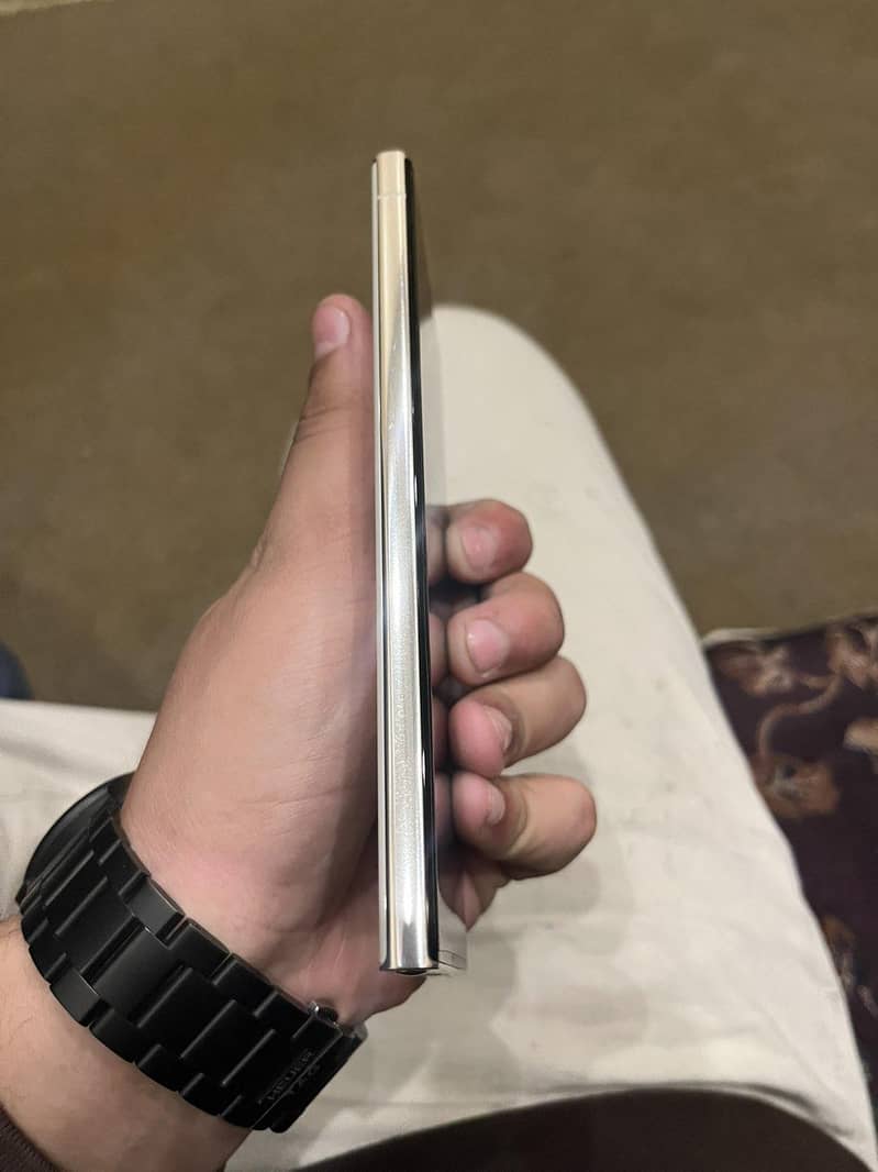 Samsung S23 ultra

                                                            alt=