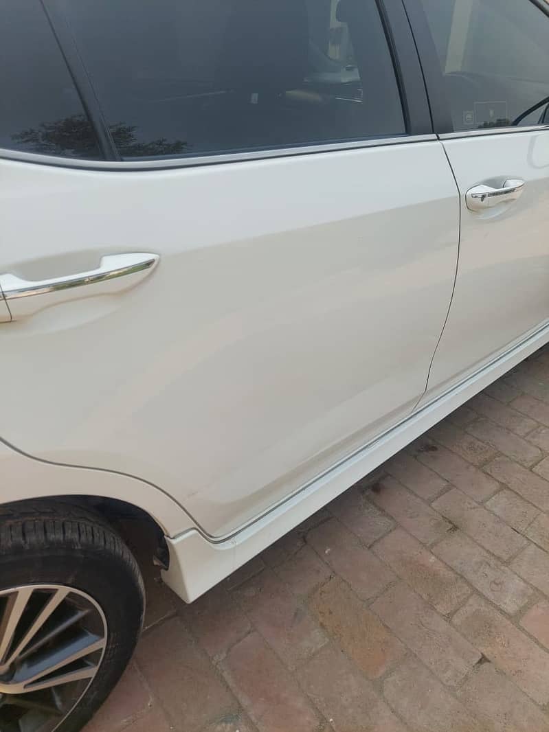 Toyota Corolla Altis Grande X CVT-i 1.8 Black Interior 2022

                                                            alt=