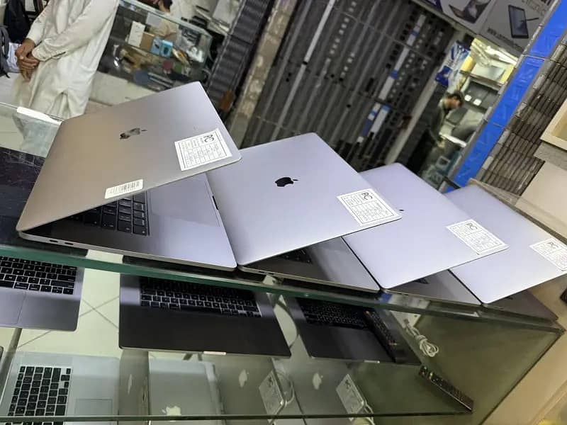 MacBook Pro 2017 i5 16GB 512GB SSD 13" Retina – Stock Available

                                                            alt=