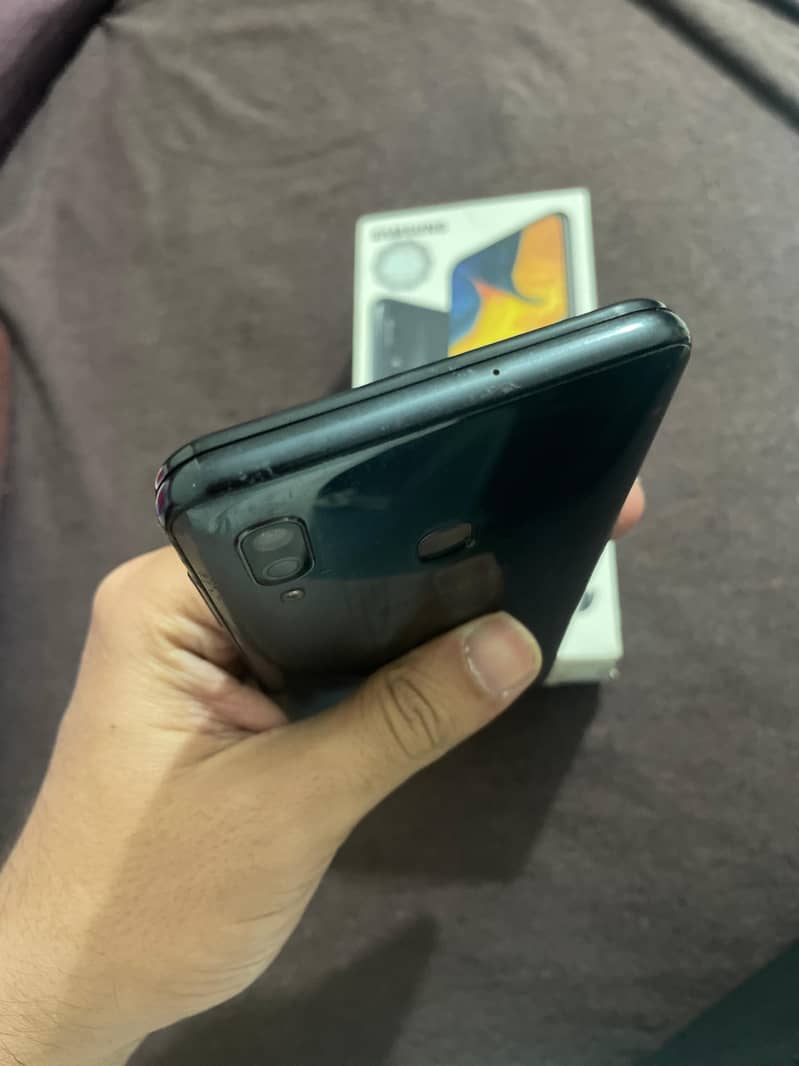 Samsung S10 plus and A30

                                                            alt=