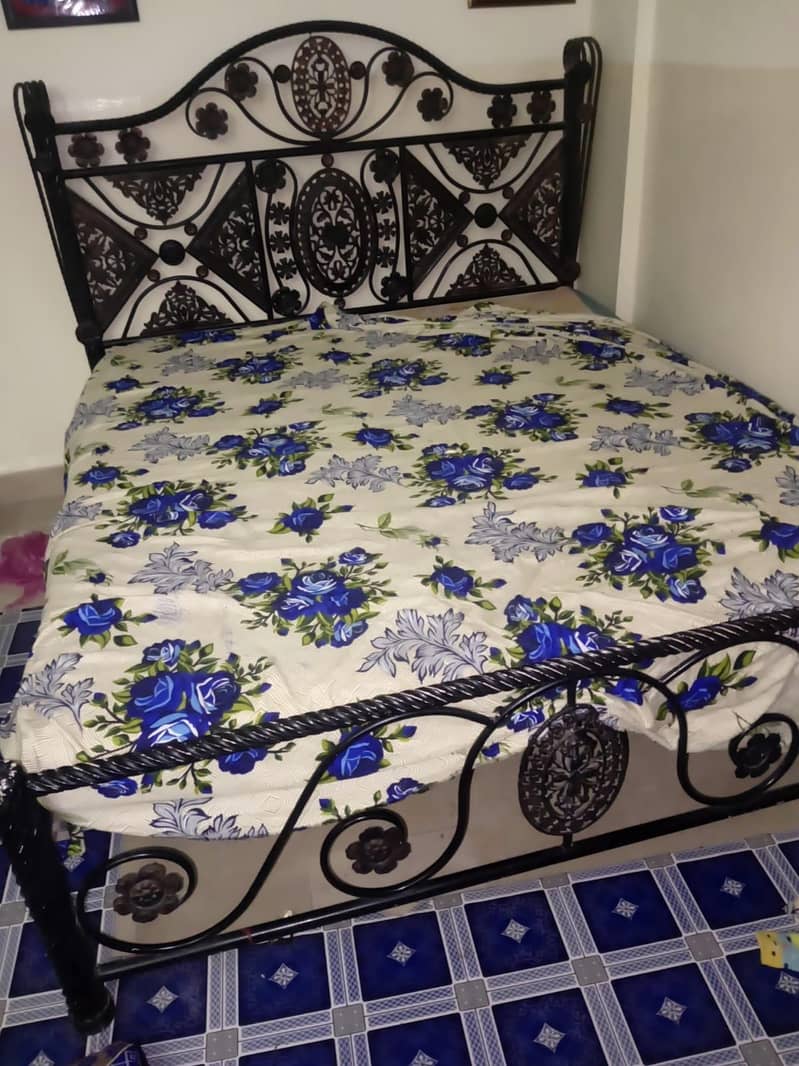 bedroom set iron

                                                            alt=