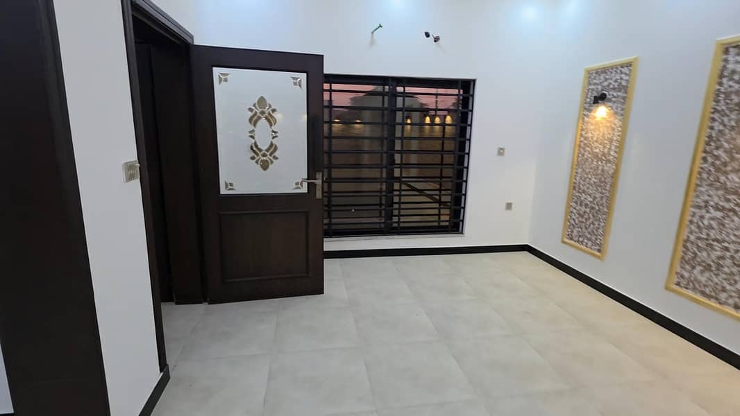 D BLOCK NEXT TO CORNER IDEAL LOCATION

                                                            alt=