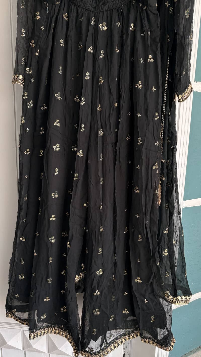 BATIK STUDIO 3 pc for sale

                                                            alt=