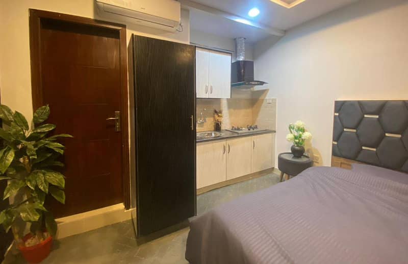 Daily basis 1bed ROM full furnished apartments safe and scour 100%coupe allow

                                                            alt=